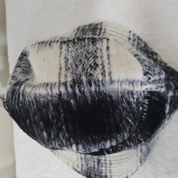 NWT Melrose & Market Plaid Eyelash Bucket Hat Black Combo One Size - Picture 10 of 10